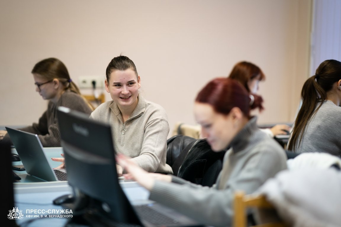 photo_5357281449435926355_y