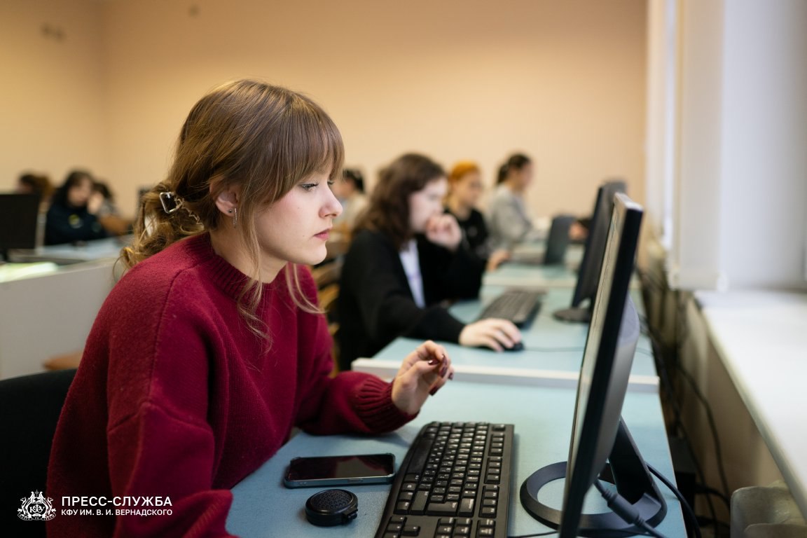 photo_5357281449435926356_y