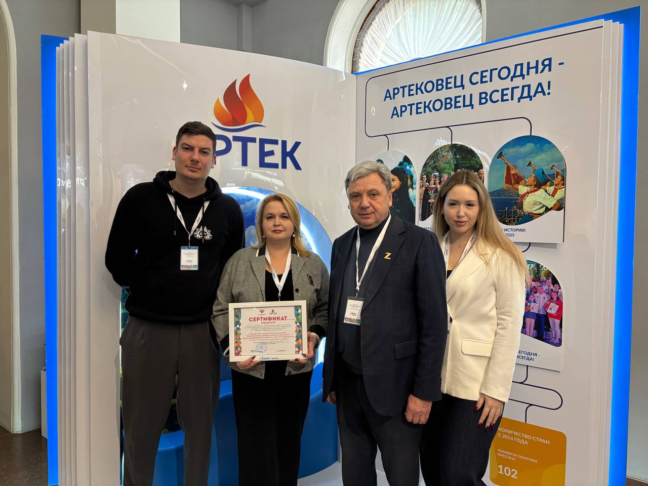 photo_5445408002186873863_y