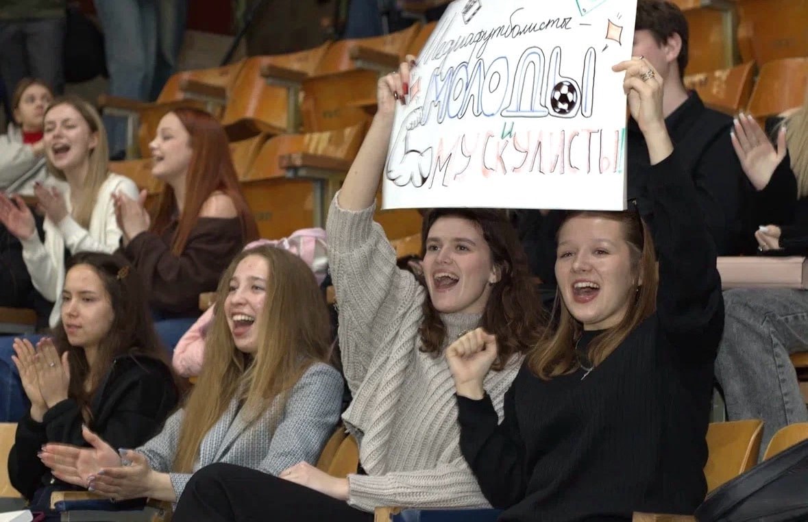 photo_5239960943117145635_y