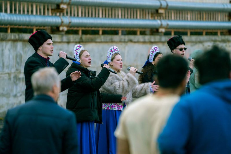 photo_5283225518784320799_x